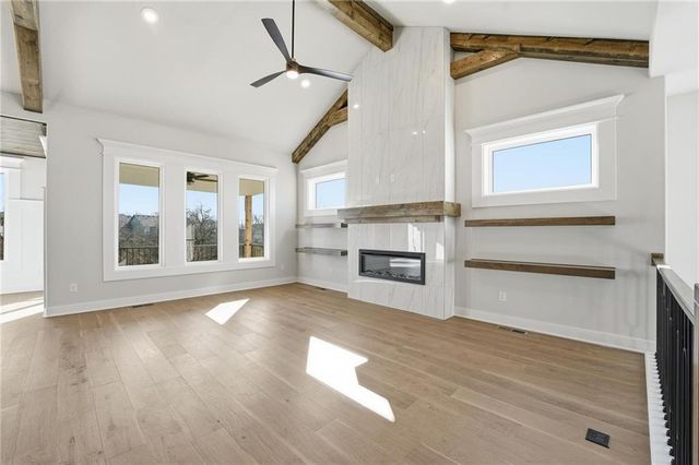 2074 NW OBrien Road, Lee's Summit, MO 64081