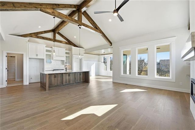 2074 NW OBrien Road, Lee's Summit, MO 64081