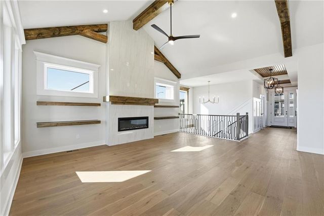 2074 NW OBrien Road, Lee's Summit, MO 64081