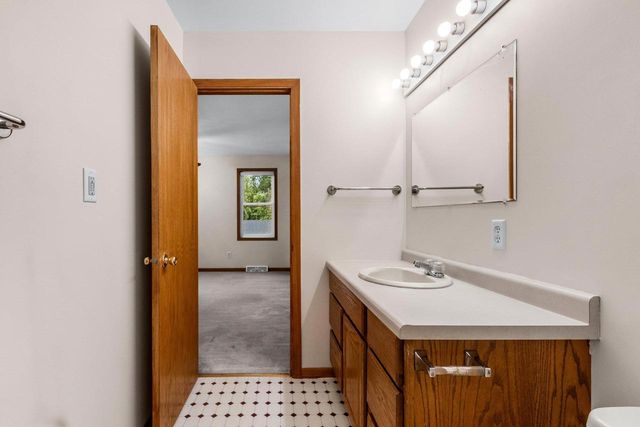 210 RIVER STREET, Neenah, WI 54956