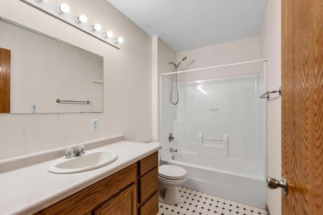 210 RIVER STREET, Neenah, WI 54956