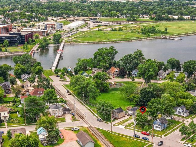 210 RIVER STREET, Neenah, WI 54956