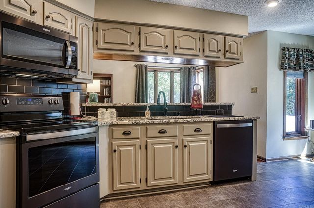 1 Las Navas Lane, Hot Springs Village, AR 71909