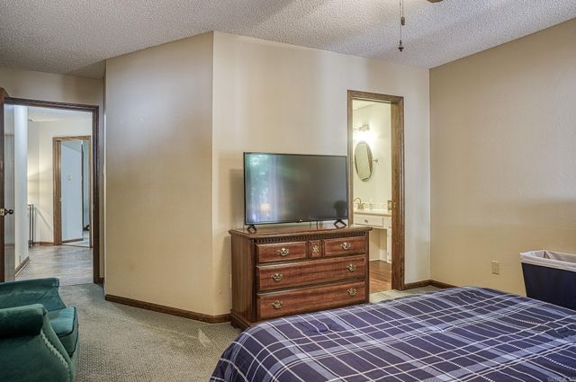 1 Las Navas Lane, Hot Springs Village, AR 71909