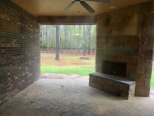 28610 Yonder Way, Huffman, TX 77336