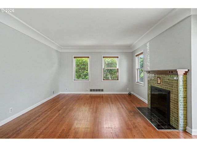 175 ST MARYS Ave, Mt Angel, OR 97362