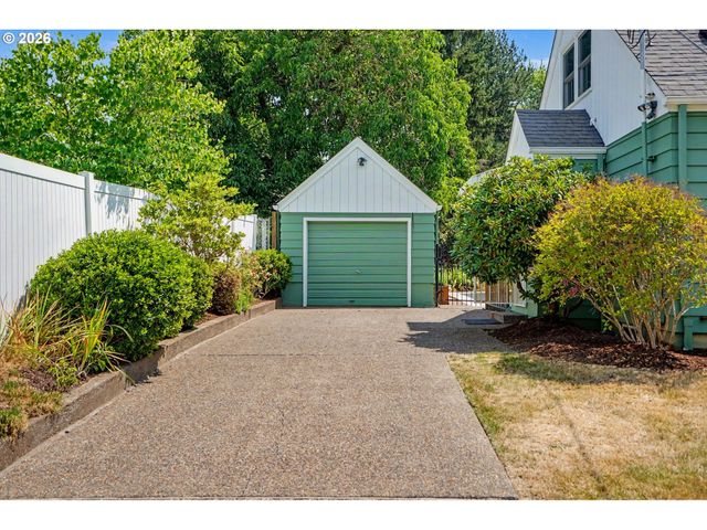 175 ST MARYS Ave, Mt Angel, OR 97362