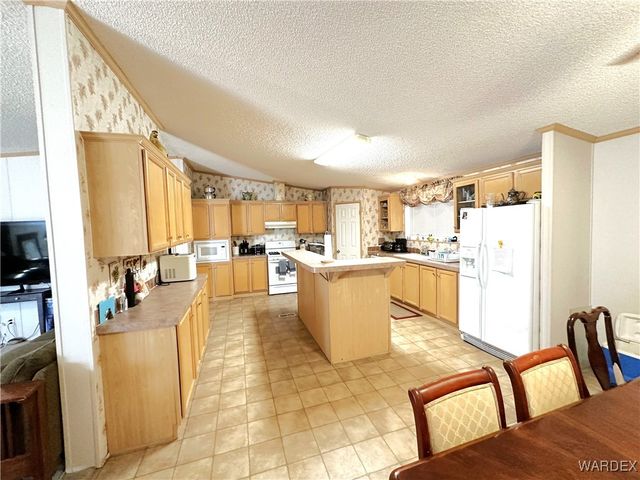 2577 Camino Del Rio, Bullhead City, AZ 86442