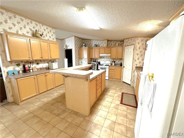 2577 Camino Del Rio, Bullhead City, AZ 86442