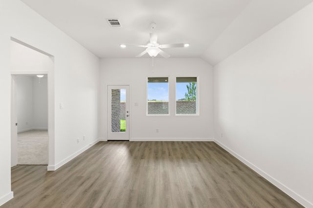 5941 Laurel Lake Lane, Pilot Point, TX 76258