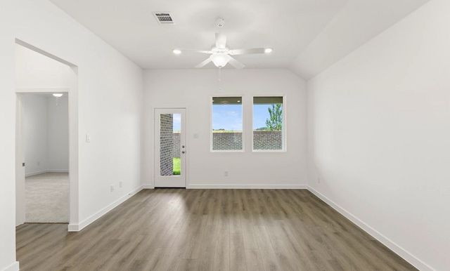 5941 Laurel Lake Lane, Pilot Point, TX 76258