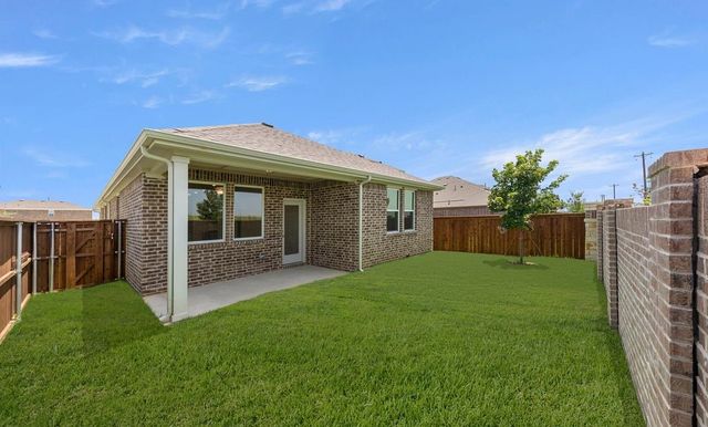 5941 Laurel Lake Lane, Pilot Point, TX 76258