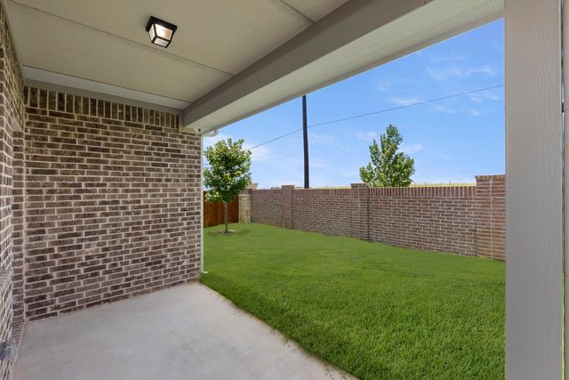 5941 Laurel Lake Lane, Pilot Point, TX 76258