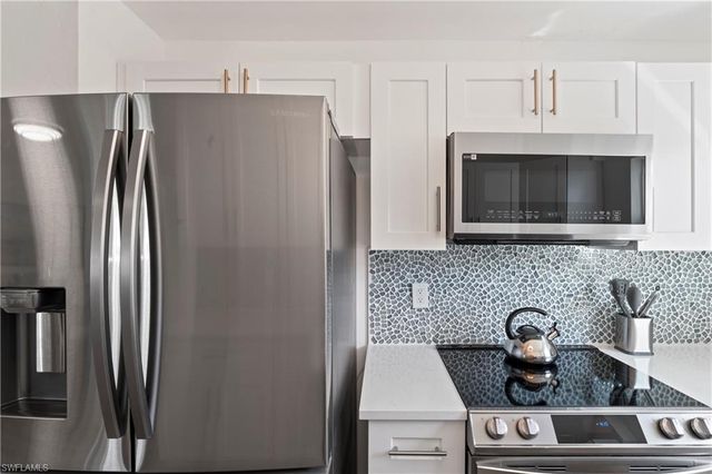 543 107th AVE N, Naples, FL 34108