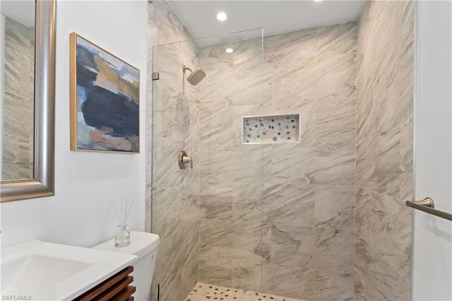 543 107th AVE N, Naples, FL 34108