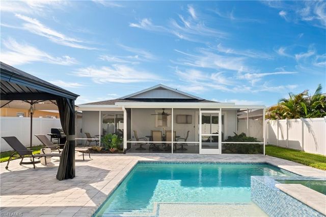 543 107th AVE N, Naples, FL 34108
