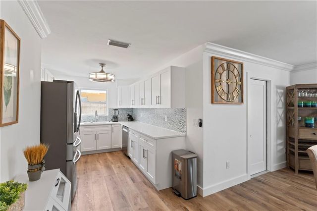 543 107th AVE N, Naples, FL 34108