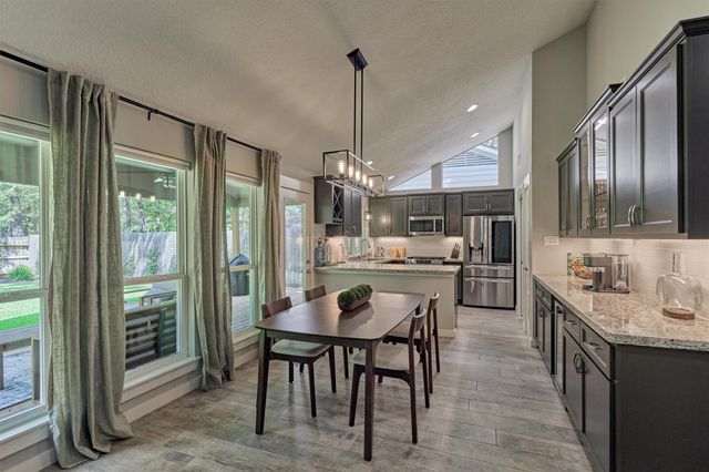 30 E Lance Leaf Road, The Woodlands, TX 77381