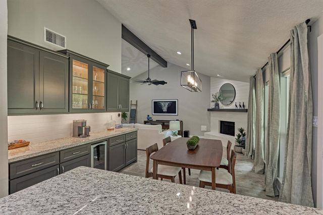 30 E Lance Leaf Road, The Woodlands, TX 77381