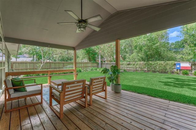 30 E Lance Leaf Road, The Woodlands, TX 77381