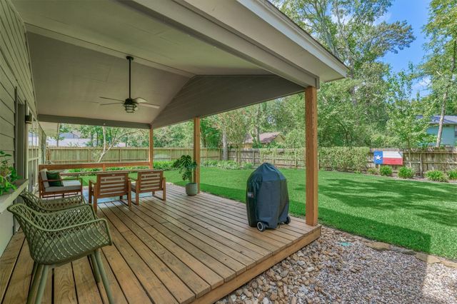 30 E Lance Leaf Road, The Woodlands, TX 77381