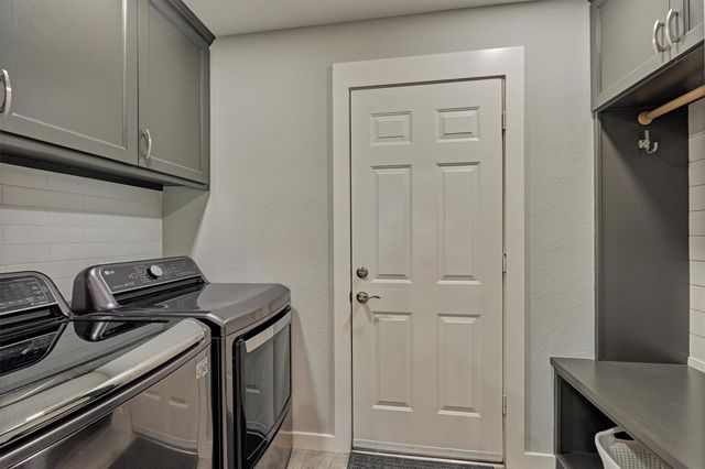 30 E Lance Leaf Road, The Woodlands, TX 77381