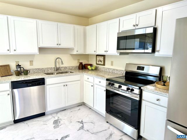 144 LAKE SAPONI DR, Barboursville, VA 22923