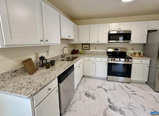 144 LAKE SAPONI DR, Barboursville, VA 22923