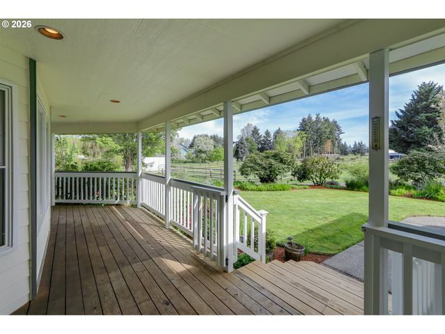 28015 CROSSLEY Ln, Eugene, OR 97402