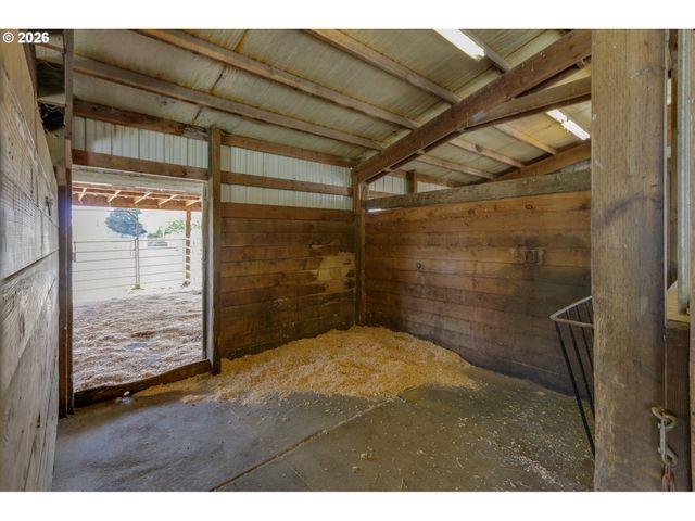 28015 CROSSLEY Ln, Eugene, OR 97402