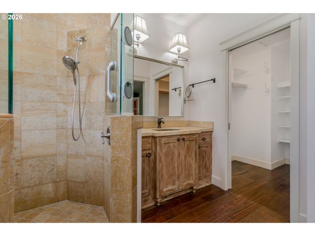 28015 CROSSLEY Ln, Eugene, OR 97402