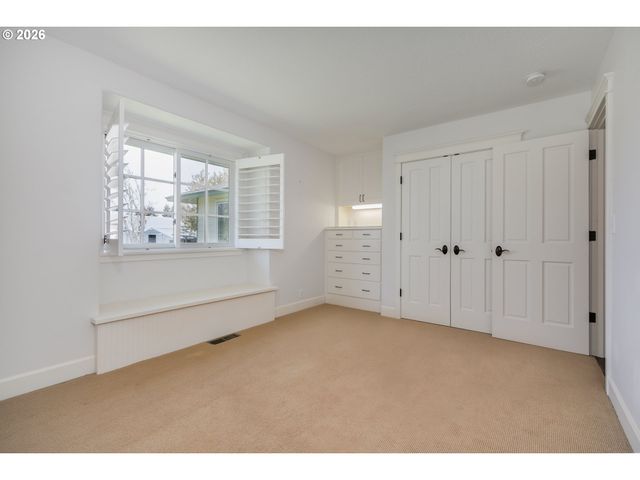 28015 CROSSLEY Ln, Eugene, OR 97402