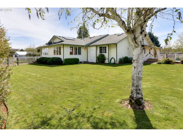 28015 CROSSLEY Ln, Eugene, OR 97402