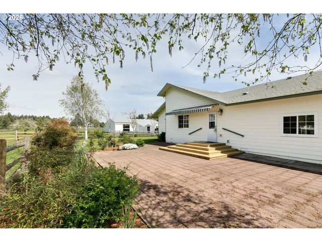 28015 CROSSLEY Ln, Eugene, OR 97402