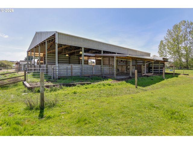 28015 CROSSLEY Ln, Eugene, OR 97402