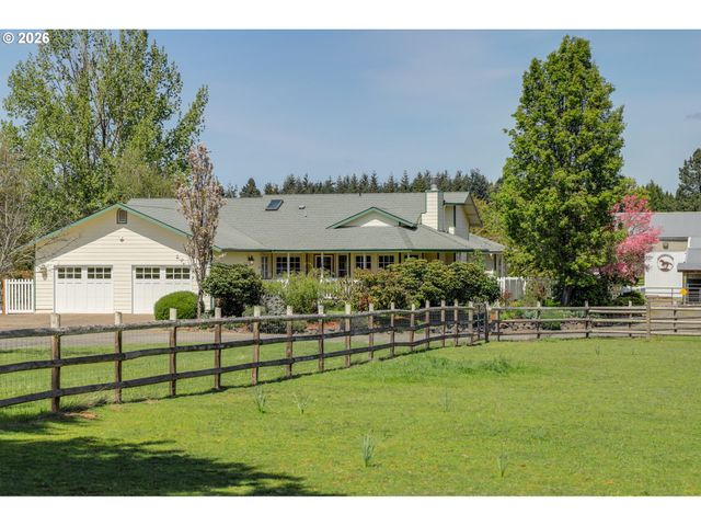 28015 CROSSLEY Ln, Eugene, OR 97402