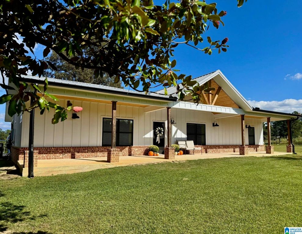 1097 JONES CHAPEL ROAD, Springville, AL 35146