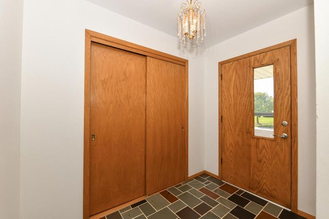 5152 Maplewood DRIVE, Greendale, WI 53129