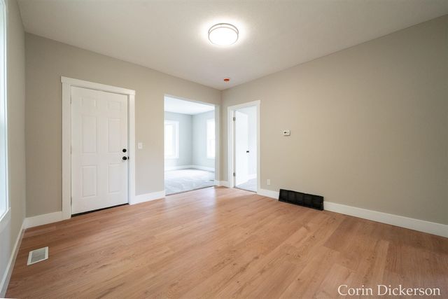 501 Oak Avenue, Muskegon, MI 49442