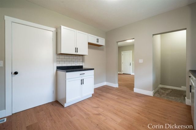 501 Oak Avenue, Muskegon, MI 49442