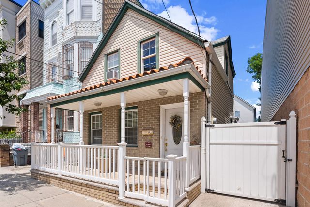 134 36TH ST, Union City, NJ 07087
