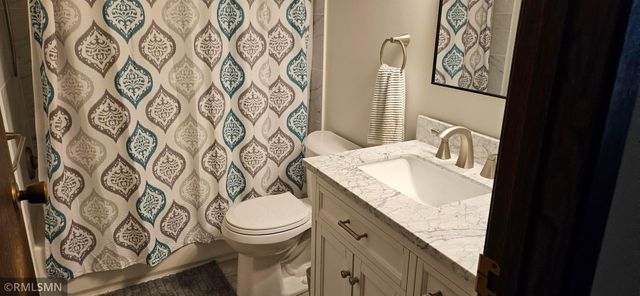 7607 Harold Avenue, Golden Valley, MN 55427