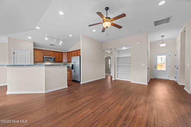 3661 Thornbrook Drive, Greenville, NC 27834