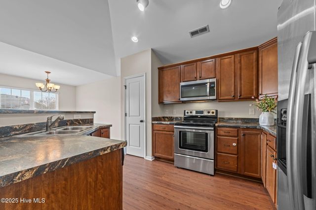 3661 Thornbrook Drive, Greenville, NC 27834