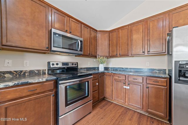 3661 Thornbrook Drive, Greenville, NC 27834