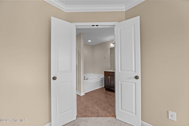 3661 Thornbrook Drive, Greenville, NC 27834