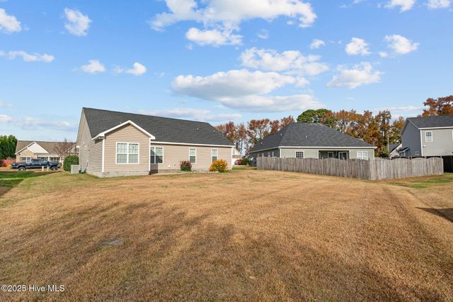 3661 Thornbrook Drive, Greenville, NC 27834