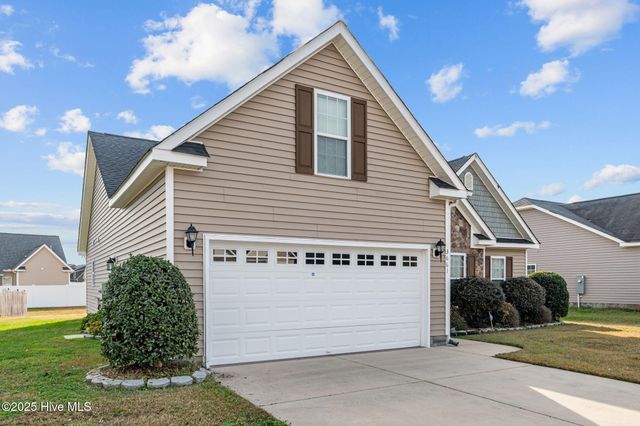 3661 Thornbrook Drive, Greenville, NC 27834