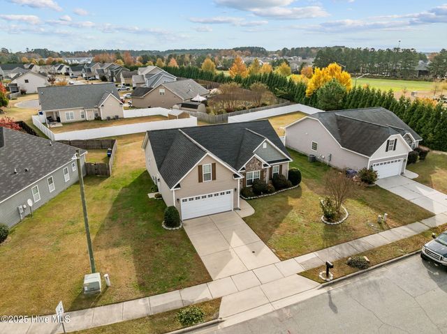 3661 Thornbrook Drive, Greenville, NC 27834