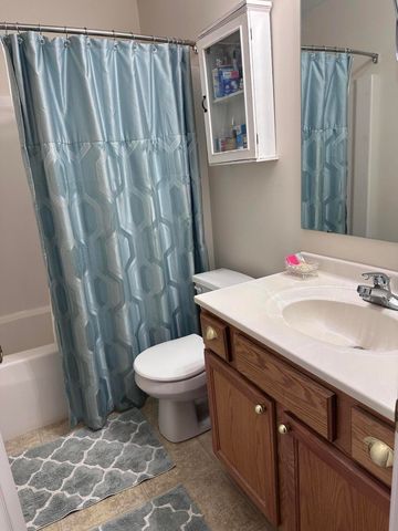 4411 W 92nd Place, Merrillville, IN 46410